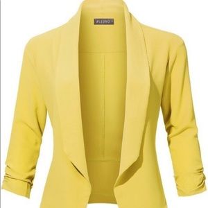 Yellow Blazer! Email ibbygs@yahoo.com 💕